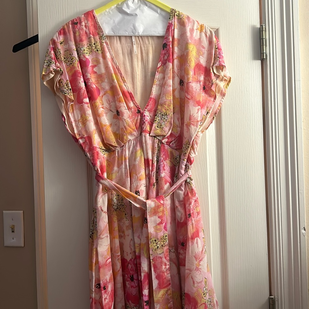 Size small free people floral dress.